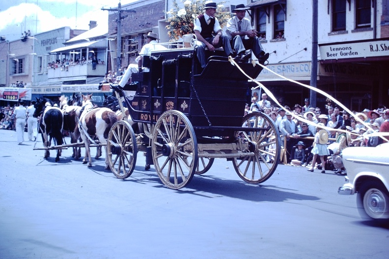 1959_September_-_Toowoomba_Carnival_of_Flowers.JPG