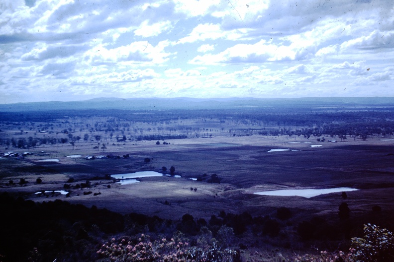 1960_March_-_halfway_between_Toowomba_and_Brisbane.JPG