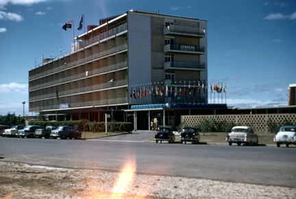 3-13 modern hotel aan de kust